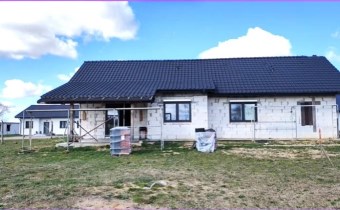 Dom widok z ogrodu